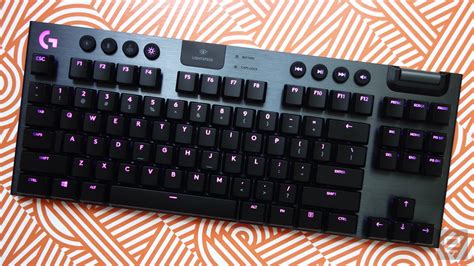 Logitech's G915 TKL is a gaming keyboard you can get comfy with