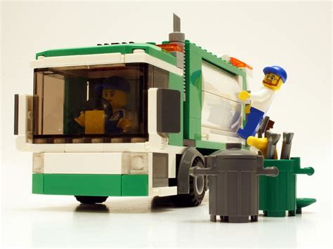 Review: 4432 Garbage Truck - LEGO Town | Garbage truck, Garbage, Trucks