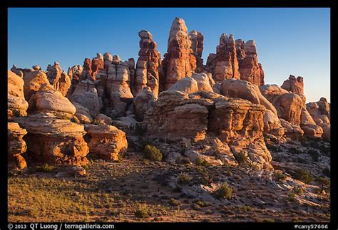 Picture/Photo: Dollhouse spires at sunrise, Maze District. Canyonlands ...