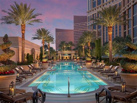 The Best Pools in Las Vegas: Take the Plunge | Jetsetter | Las vegas ...