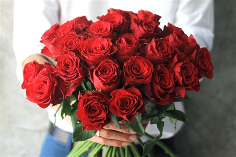 Why Are Roses So Popular for Valentine's Day? | Reader's Digest