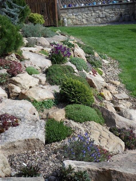 15 Amazing Rock Garden Design Ideas | Yard Surfer | Rock garden design ...