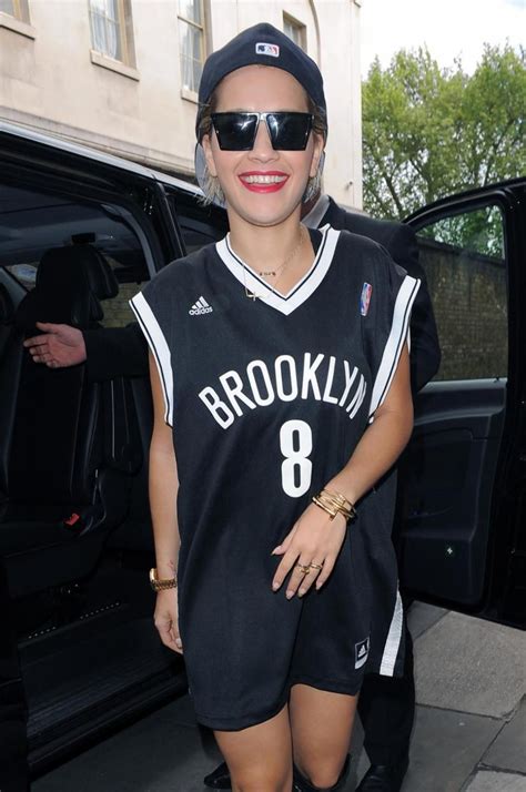 19 Stylish Ways to Wear a Sports Jersey | Sports jersey outfit, Jersey ...