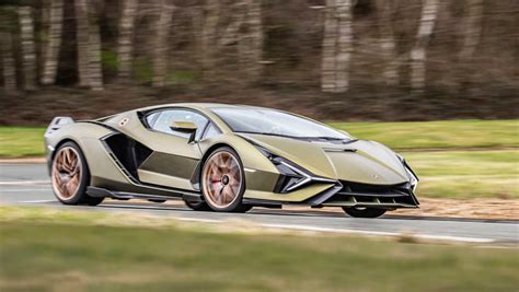 Lamborghini Sian FKP 37 2021 review – a supercar with a supercapacitor