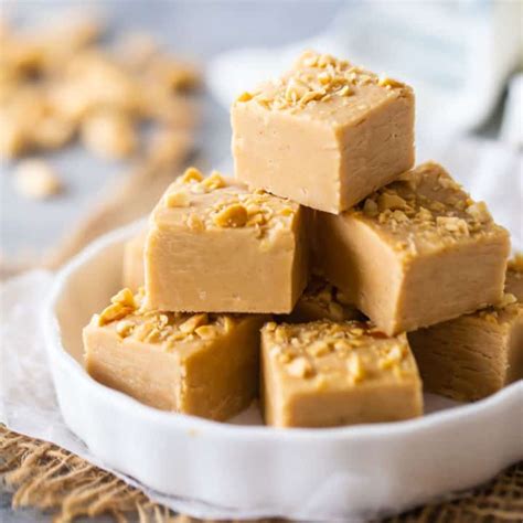 Easy Peanut Butter Fudge: 4 ingredients & just 5 minutes! -Baking a Moment