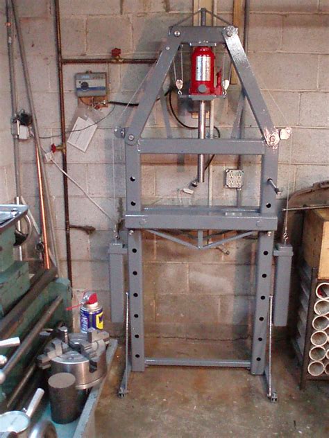 Homemade Hydraulic Press - HomemadeTools.net