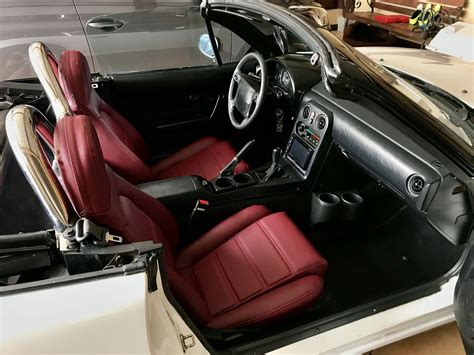 Mazda Miata MX5 Red Leather Seats #Miata #MX5 #Cars #interiors | Miata ...