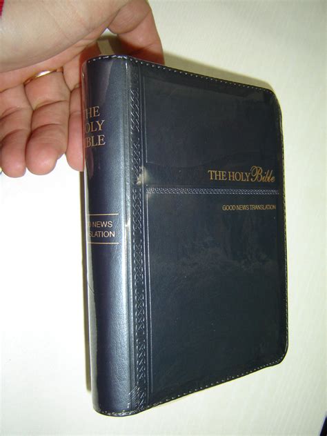 Good News English Protestant Bible Luxury Edition / Navy Leather Bound ...