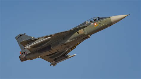 India Procures 83 'Tejas' Fighter Jets For This Much Amount Of Money ...