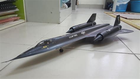 anyone know who manufactured this sr-71 blackbird model? - DA.C