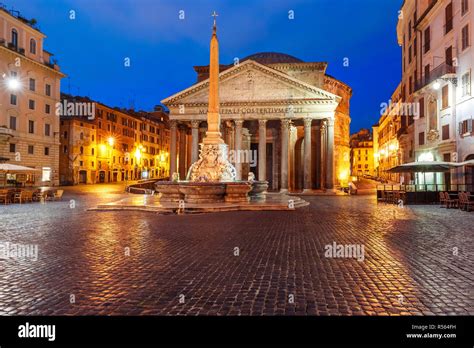 The Pantheon at night, Rome, Italy Stock Photo - Alamy