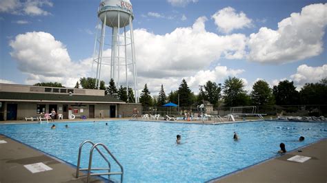 Rapids to survey residents on pool, aquatics