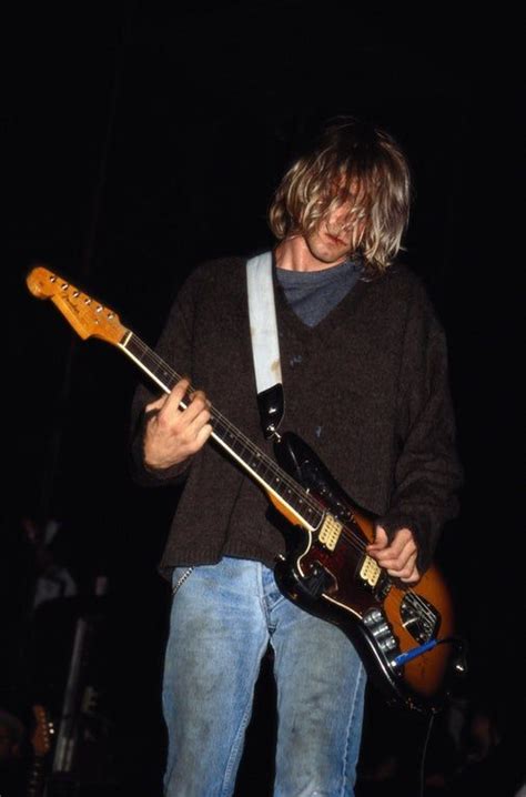 Kurt Cobain live on Halloween night, 1991. : Nirvana | Kurt cobain ...