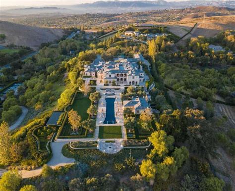 14 Mega-Mansions with 20,000+ Sq. Ft. (Photo Galleries)