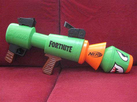 deSMOnd Collection: Hasbro Nerf "Rocket Launcher" Fortnite Series