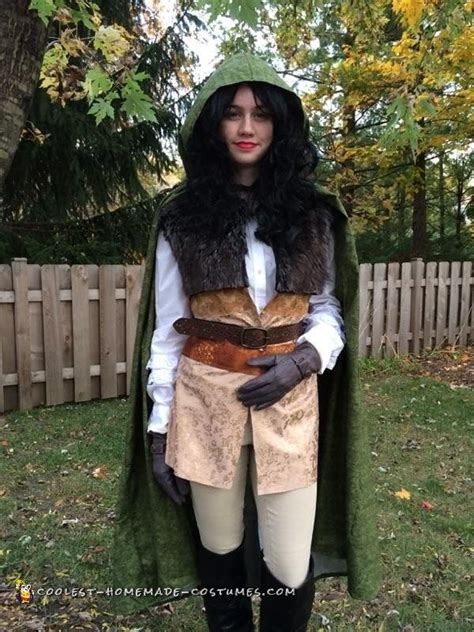 Once Upon a Time Costume: Young Adult Snow White the Bandit