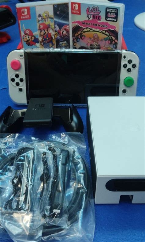 Nintendo Switch OLED (+ 2 Games) Good As New!, Video Gaming, Video Game ...