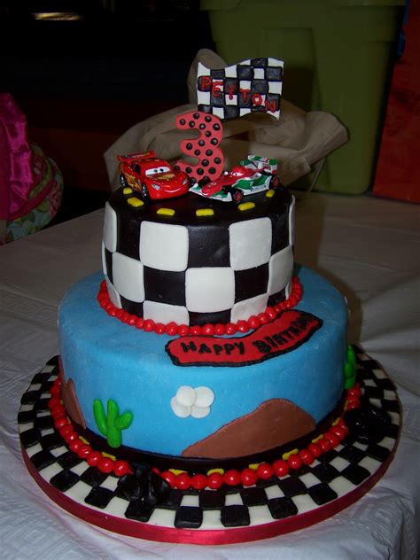 Heather Calvin Cakes: Lightning McQueen "Cars" Cake