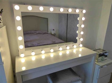 Minimalist Ikea Makeup Vanity Lights for Streamer | Gaming Room and ...