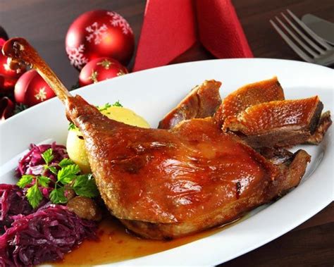 How to Cook a Christmas Goose Christmas Goose, Christmas Dinner, Vienna ...