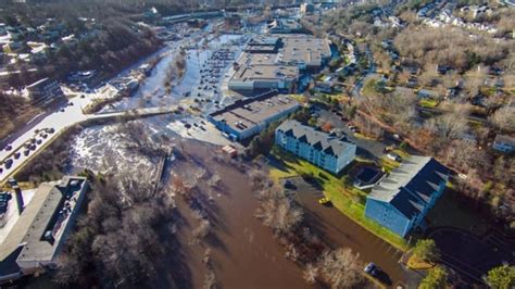 Bedford flooding, seen from a drone's point of view | CBC News