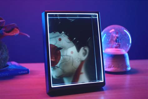 Holographic displays are finally here with the Looking Glass Portrait