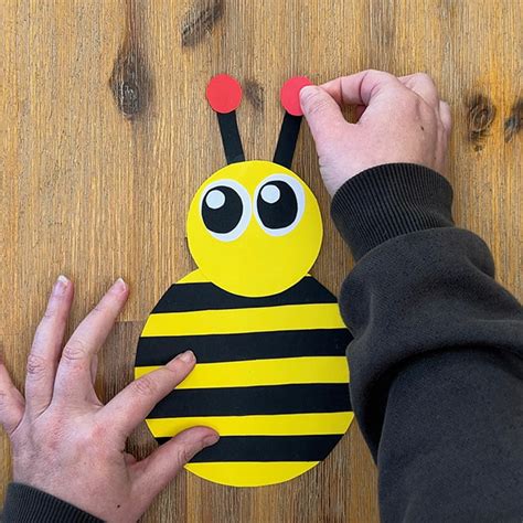 HOW TO MAKE A BEE-EAUTIFUL BUMBLE BEE | DIY BOSTIK