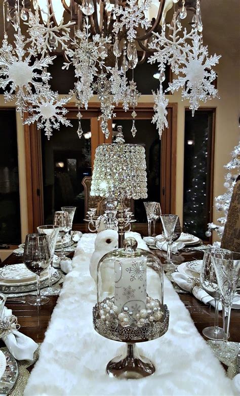 40 Lovely Winter Wonderland Home Decoration Ideas Look Beautiful ...