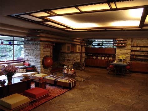 Ficheiro:Frank Lloyd Wright - Fallingwater interior 5.JPG - Wikipedia ...