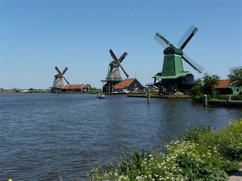 Eclectica: The industrial windmills of Zaanse Schans