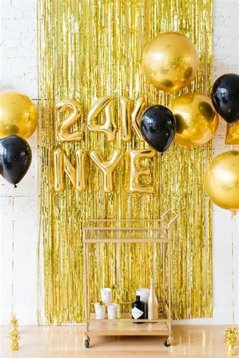 25 Perfect New Year’s Eve Decorations 2020 - Best New Year’s Decor