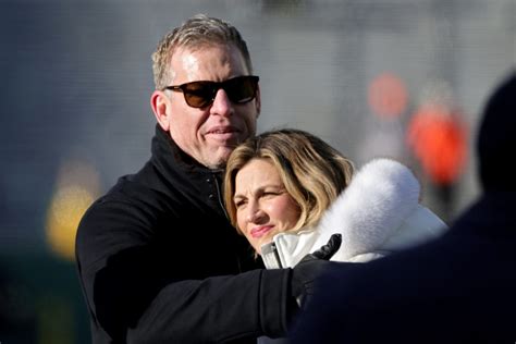 Troy Aikman Opens Up About Erin Andrews: NFL World Reacts - The Spun