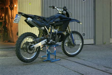 Husqvarna wr 300cc going supermoto