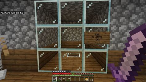 What are the uses of glass panes in Minecraft?