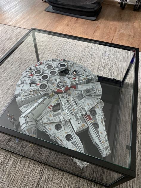 Lego Millenium Falcon | Lego-zimmer, Stahlmöbel, Zimmerdekoration