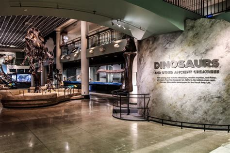 Dinosaur Hall - The Academy of Natural Sciences of Drexel University