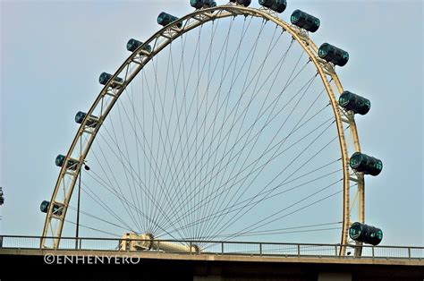 braggies: Singapore Flyer