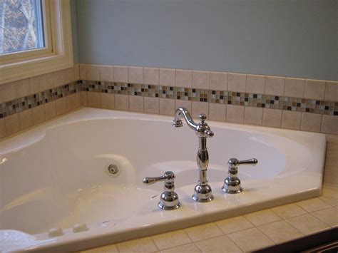 30 Pictures of bathroom mosaic tile borders