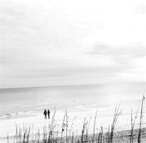 Premium Photo | Silhouette of couple on beach