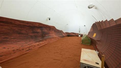 NASA is looking for people to live in its Mars simulator. Here's what ...