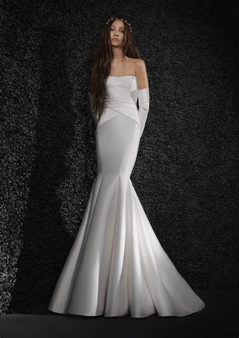 Strapless Mermaid Wedding Dress | Kleinfeld Bridal