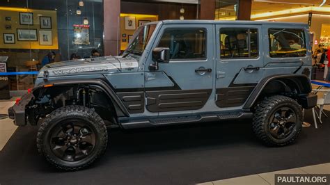 Jeep Wrangler Unlimited Sahara “Batwrangler” – one-off, Mopar ...