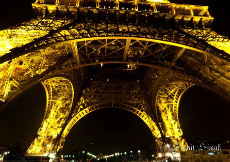 Eiffel Tower at night!! | Eiffel tower at night, Eiffel tower, Eiffel ...