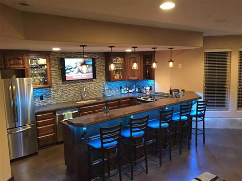 20+30+ Small Man Cave Bar Ideas – HOMYRACKS