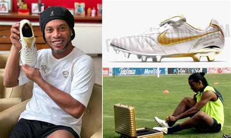 Aîné Les ciseaux douleur ronaldinho nike commercial Bord de leau ...