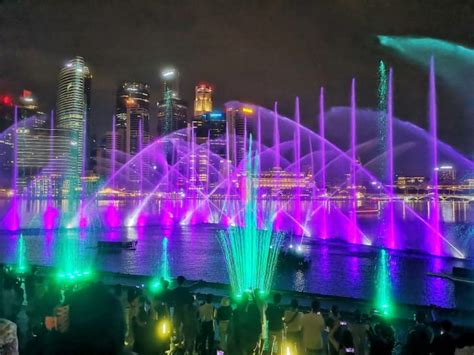 3 Best Singapore Light Shows You’ll Want to See Them