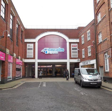 Southern entrance of Cascades Shopping Centre Portsmouth University ...