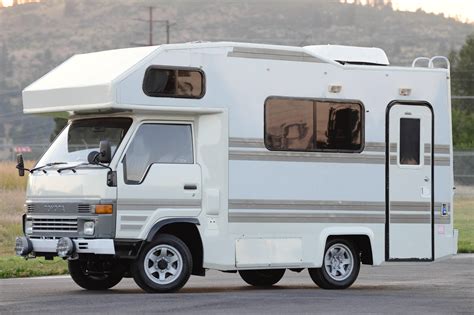 4wd Toyota Hiace Camper | atelier-yuwa.ciao.jp