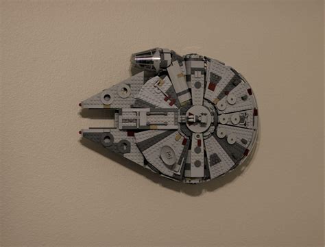 Ultimate Display Solutions wall mount for Lego 75257 Millennium Falcon ...