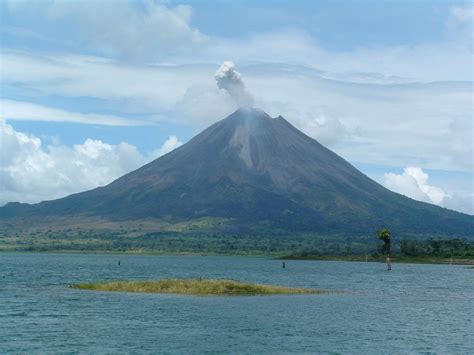 7 things to know about the Arenal Volcano area